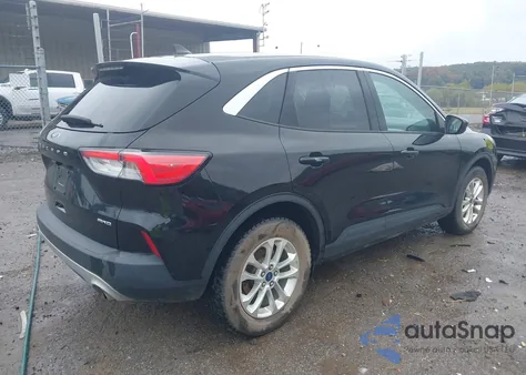 2021 Ford Escape Se z USA, uszkodzony, nr VIN 1FMCU9G6XMUB00259